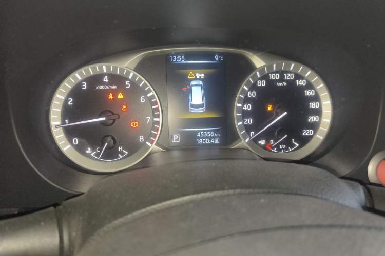 Used Nissan Terra 2018 2.5L Automatic 2WD Luxury Edition Odometer Close Up