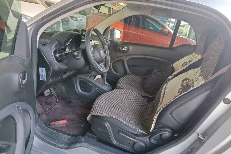 Used smart fortwo 2018 1.0L 52kW Hardtop Passion Edition China V Standard

