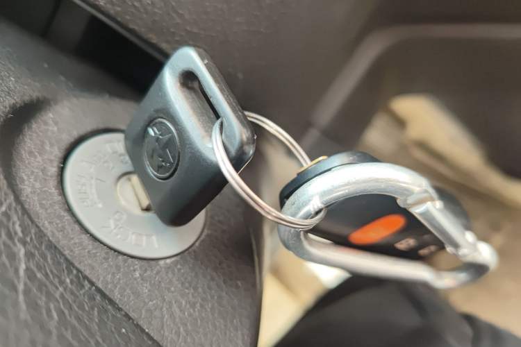 Used Dongfeng Junfeng ER30 2018 Base Model