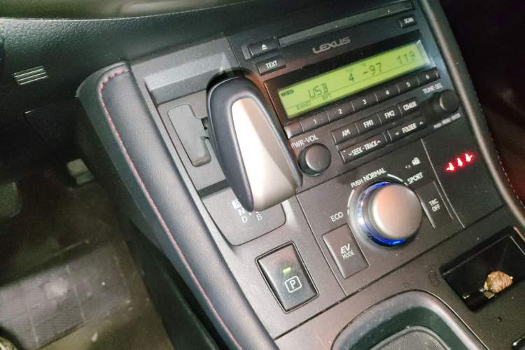 Used Lexus CT 2017 CT200h Elite Edition Solid Color China V Standard Gear Lever