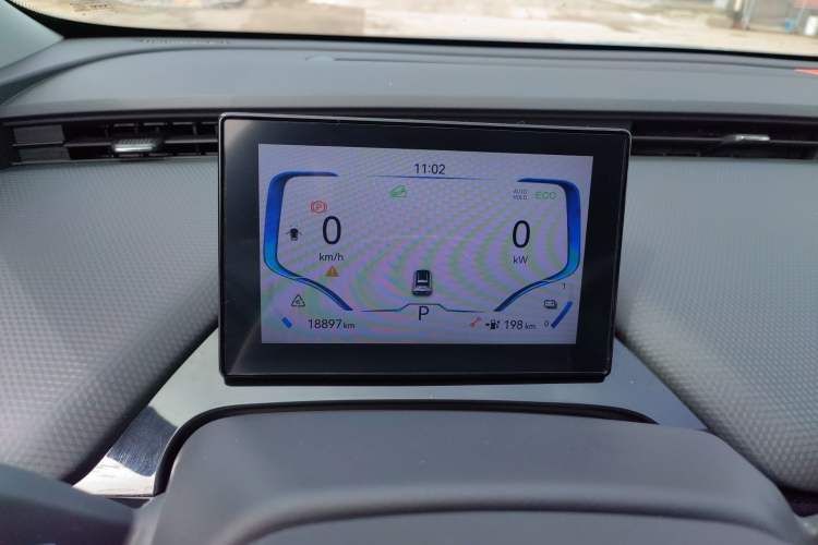 Used Chery New Energy Boundless Pro 2022 301km LingShou Edition Lithium Iron Phosphate
