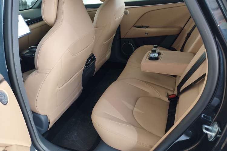 Used ARCFOX Alpha T5 2025 520 MAX
