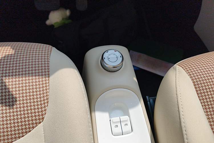 Used Wuling Hongguang MINIEV 2024 3rd Generation 215km Youth Edition Gear Lever