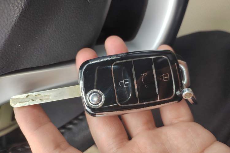 Used CHANGAN Eado 2014 1.6L Manual Luxury Model
