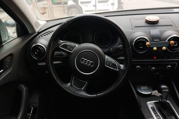 Used Audi A3 2016 Limousine 35 TFSI Prestige Edition