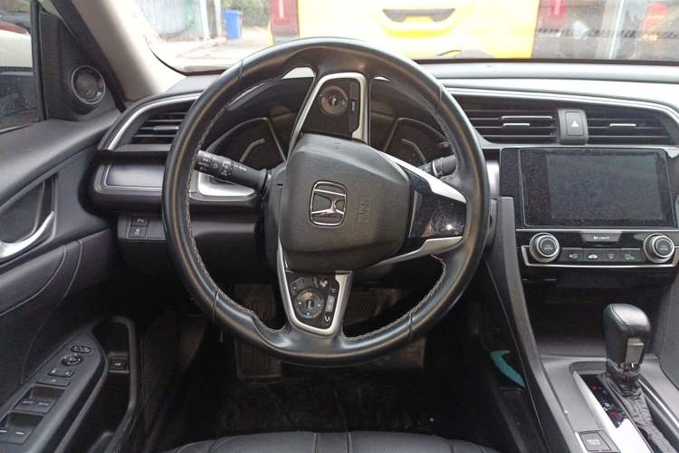 Used Honda Civic 2016 220TURBO CVT Prestige Edition
