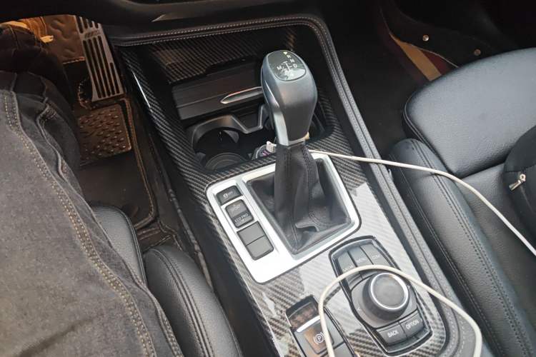 Used BMW 1 Series 2018 118i Sport Edition Gear Lever