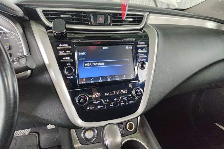 Used Nissan Murano 2017 2.5 S/C HEV XL Four-Wheel Drive Hybrid Prestige Edition Audio And AC Panel