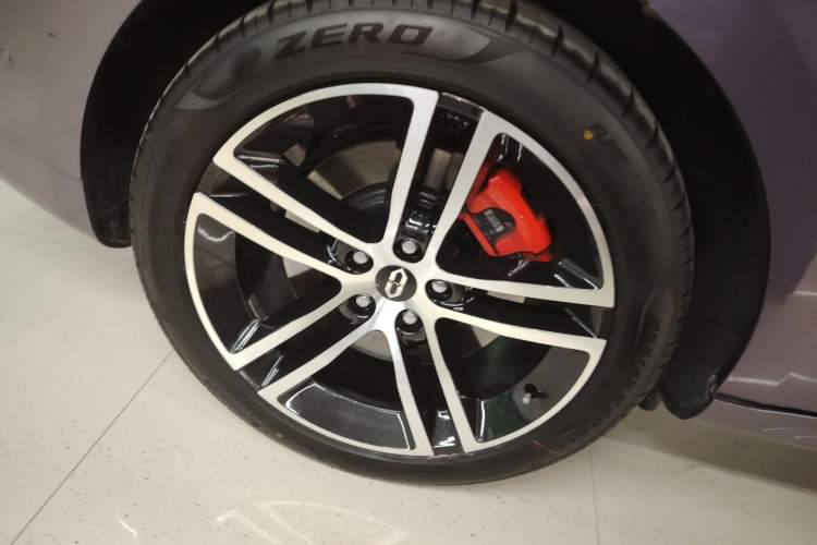 Used Hima AITO M5 2025 Extended-Range Ultra All-Wheel-Drive Version