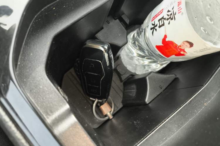 Used Ford Edge 2015 2.0T GTDi Two-Wheel-Drive Platinum Edition