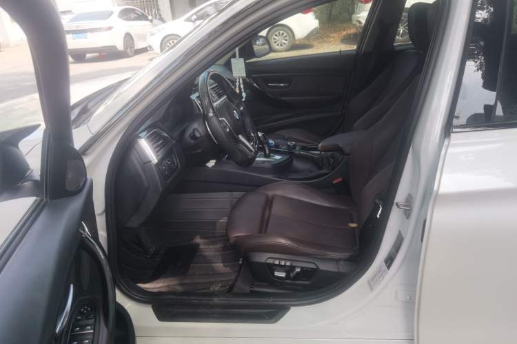 Used BMW 3 Series 2018 320Li Fashion Model
