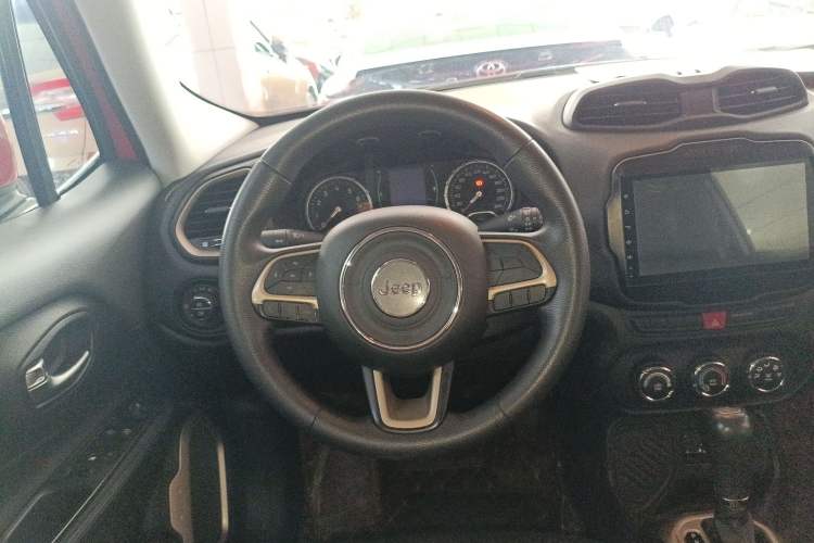 Used Jeep Renegade 2017 180T Automatic Kinetic Edition+