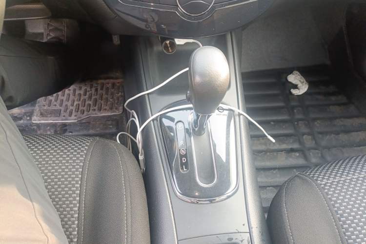 Used Nissan Tiida 2011 1.6L CVT Smart Version
