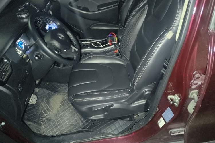 Used Dongfeng Fengon 580 2016 1.5T CVT Luxury Model Left Front Seat