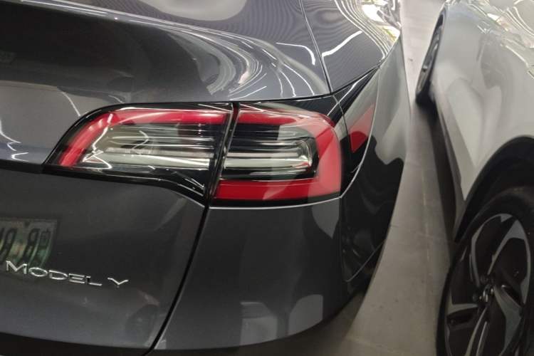 Used Tesla Model Y 2022 Rear-Wheel-Drive Version
