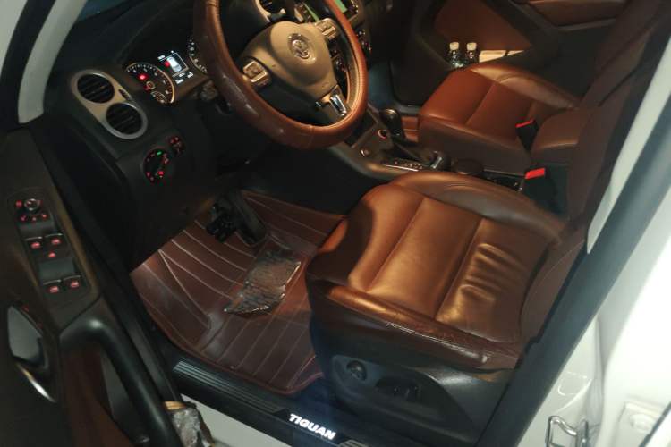 Used Volkswagen Tiguan 2015 2.0 TSI Automatic All-Wheel Drive Luxury Edition