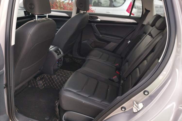 Used Volkswagen Tayron 2020 330TSI Two-Wheel Drive Luxury Smart Connectivity Version