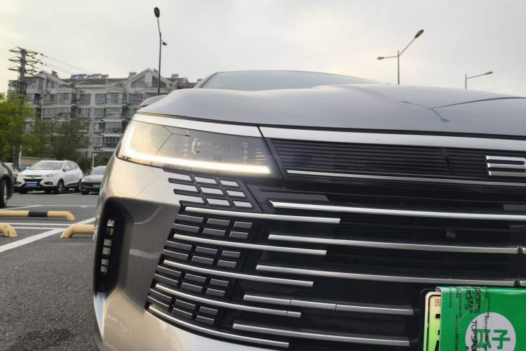 Used BYD Destroyer 05 2024 HONOR Edition DM-i 55KM Luxury Model Right Front Headlight