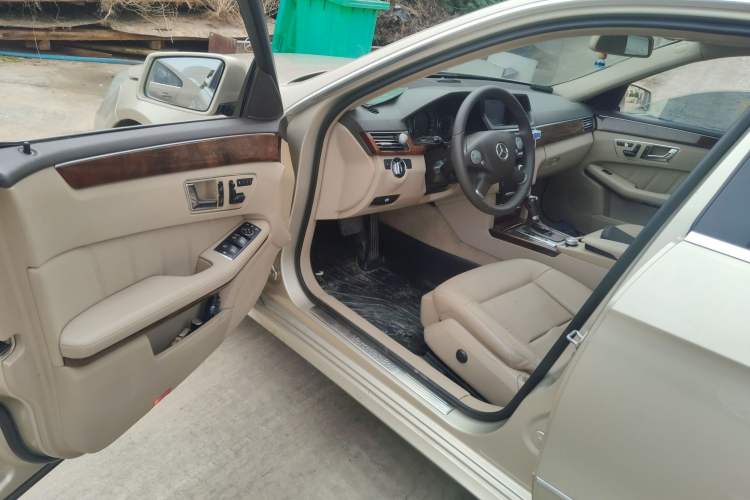 Used Mercedes-Benz E-Class 2010 E 260 L CGI Elegant Model