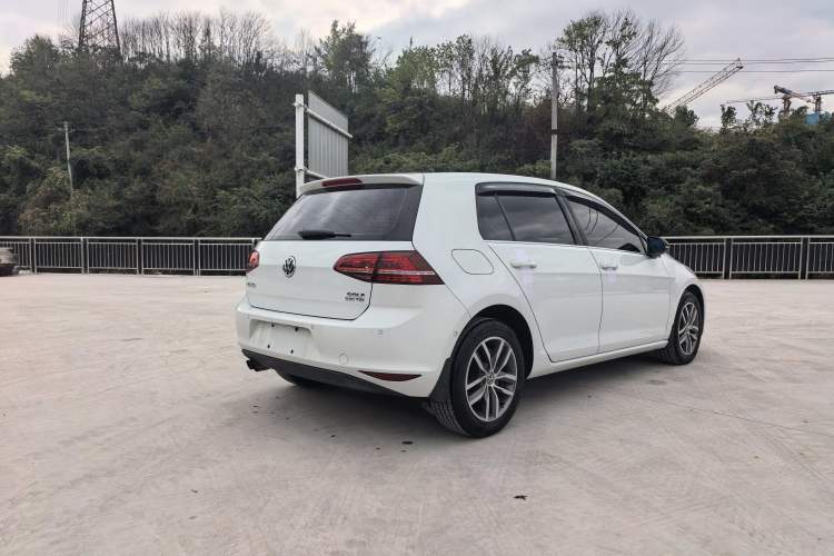 Used Volkswagen Golf 2017 230TSI Automatic Luxury Million-Vehicle Commemorative Edition
