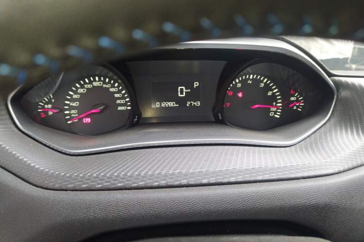 Used Peugeot 308 2018 1.6L Automatic Luxury Edition Odometer Close Up