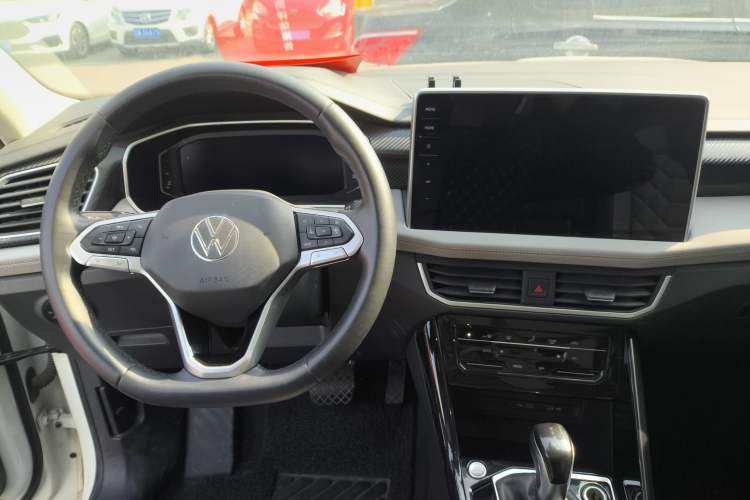 Used Volkswagen Tayron 2023 300TSI Two-Wheel-Drive Luxury Plus Advanced Edition