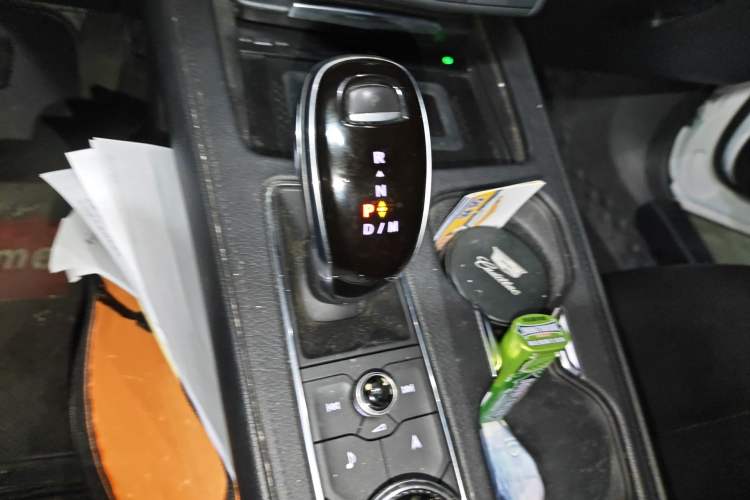 Used Cadillac XT4 2020 28T Two-Wheel-Drive Leading Version Gear Lever