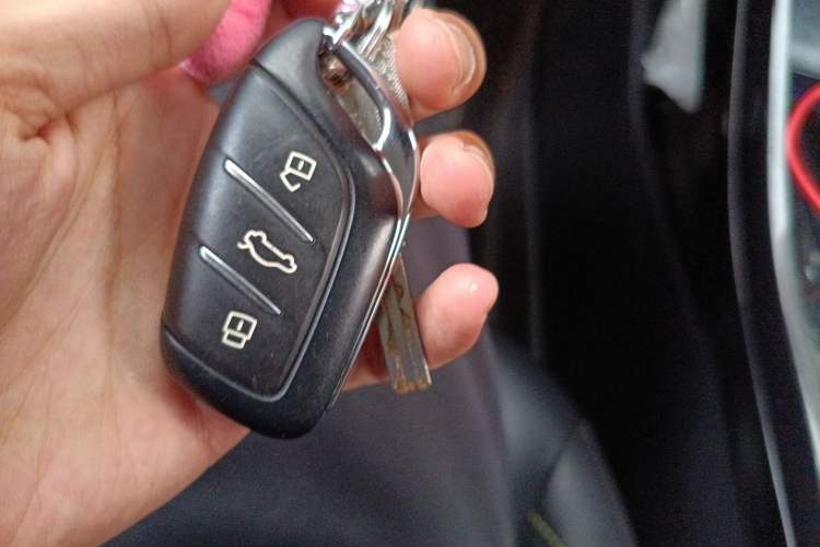 Used Roewe i5 2021 1.5L CVT Diamond Edition
