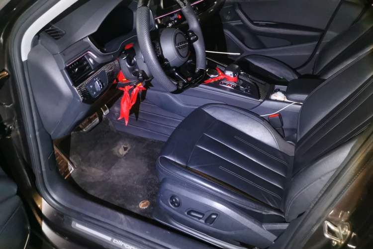 Used Audi A4 2017 45 TFSI allroad quattro Sport model Driver Seat