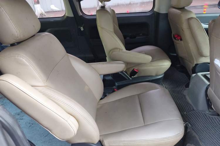 Used JAC Refine M4 2016 2.0L Manual Luxury Version