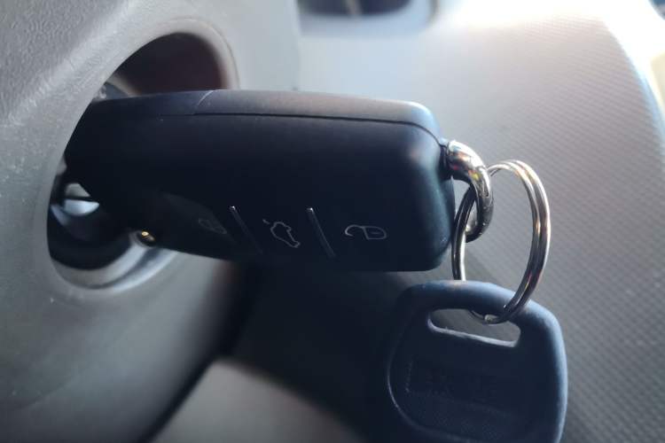 Used Chevrolet Sail 2013 Sedan 1.2L Manual Warm Edition
