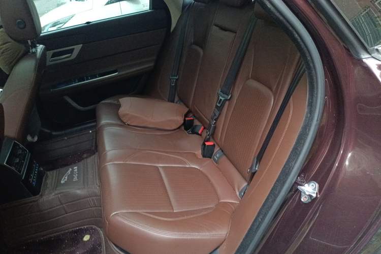 Used Jaguar XFL 2017 XFL 2.0T 240PS Luxury Edition Left Rear Seat