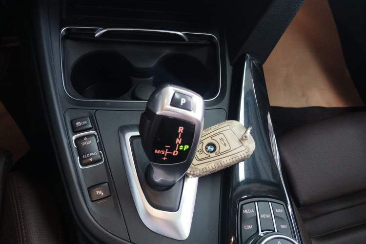 Used BMW 3 Series 2019 320Li Fashion Model Gear Lever