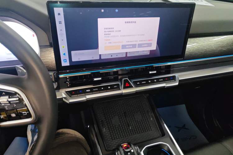 Used Tank 400 2025 2.0T Gasoline Version Audio And AC Panel