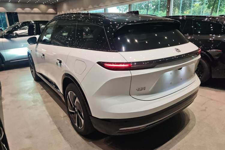 Used Nio ES6 2025 75 kWh Rear Left 45 Deg