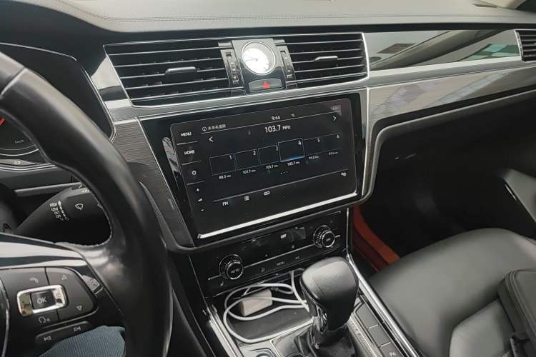 Used Volkswagen Phideon 2019 380TSI Two-Wheel Drive Business Edition China VI Standard
