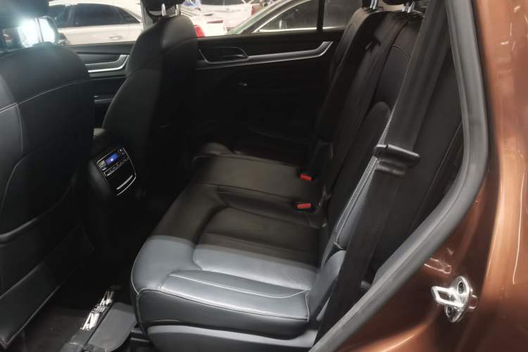 Used Roewe RX8 2018 30T Two-Wheel Drive Flagship Edition