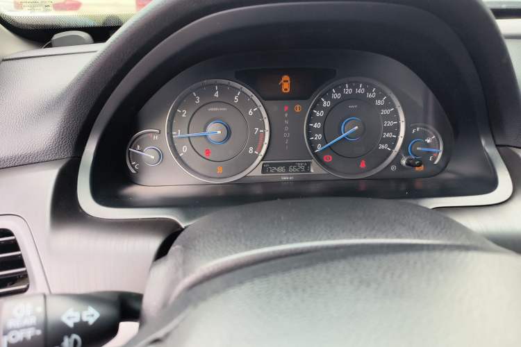 Used Honda Crosstour 2012 2.4L Luxury Edition Odometer Close Up