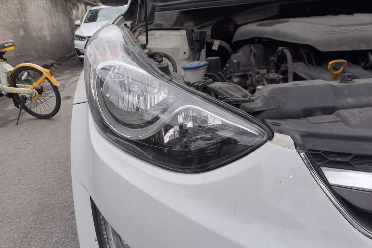 Used Hyundai Elantra (5th Generation / Langdong) 2015 1.6L Manual Leading Model
