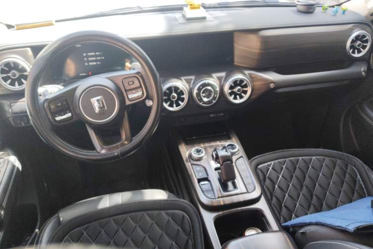 Used Tank 300 2021 City Edition 2.0T—Truly Stylish
