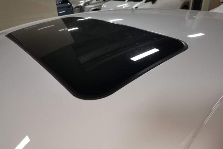 Used Roewe D6 2025 450km Deluxe Edition