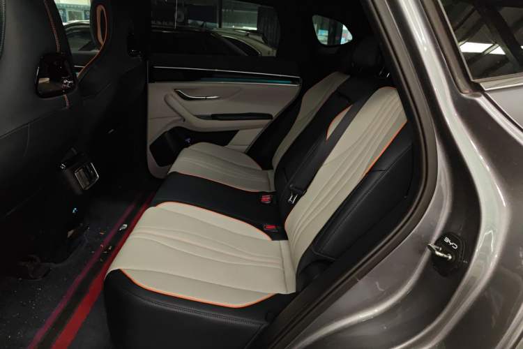 Used BYD Song PLUS New Energy 2024 HONOR Edition DM-i 110km Flagship PLUS Left Rear Seat