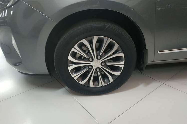 Used Buick GL8 2020 Land Business Class 652T Luxury Model
