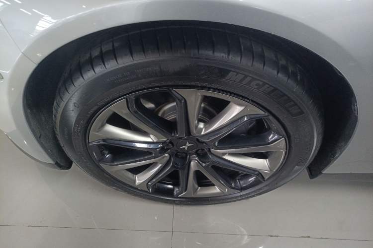 Used XPeng P7 2022 670E+ Left Front Wheel Hub