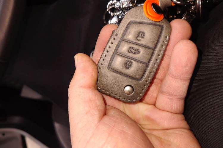 Used Volkswagen T-ROC 2022 280TSI DSG Two-Wheel Drive Elite PLUS Vehicle Key