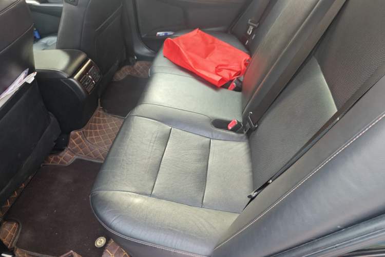 Used Toyota Camry 2016 2.0G 10th Anniversary Leading Edition
