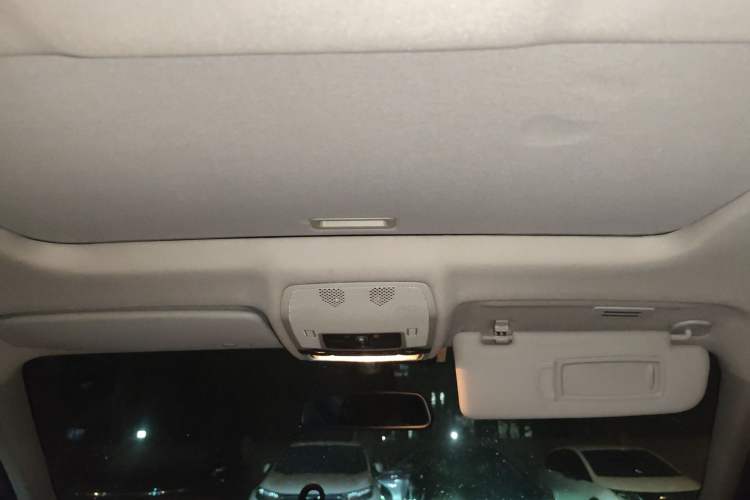 Used BMW X6 2014 xDrive35i Sport model Headliner