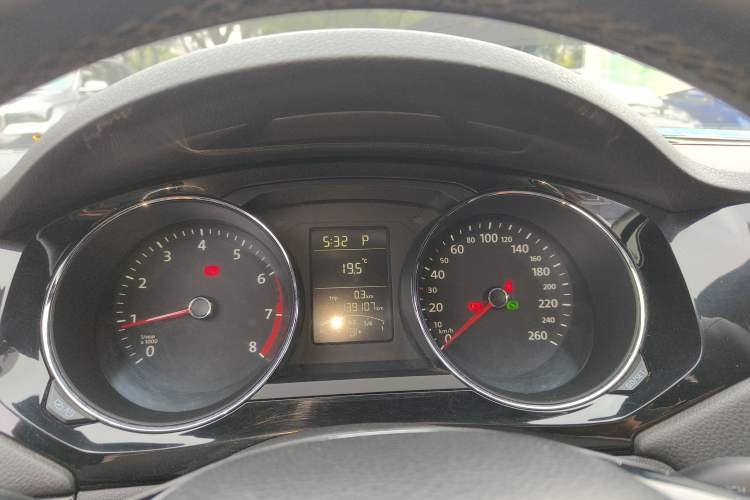 Used Volkswagen Sagitar 2015 1.6L Automatic Comfort Model Instrument Cluster