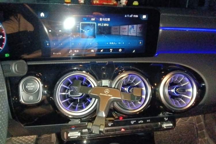 Used Mercedes-Benz A-Class 2022 Restyled A 200 L Sport Sedan Fashion Version
