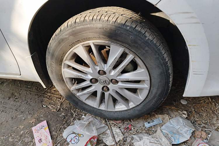 Used Toyota YARiS L Zhi Xuan 2015 1.5E Automatic Charm Edition
